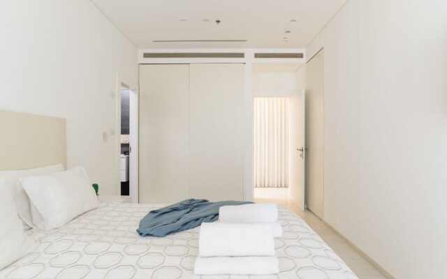Bat Yam Luxury with Terrace & Sea View