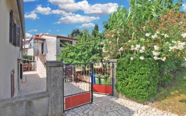 Apartments Luciano 1728