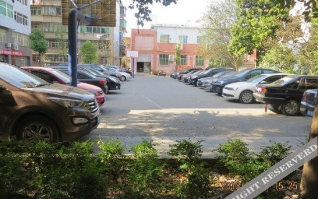 Yating Express Hotel