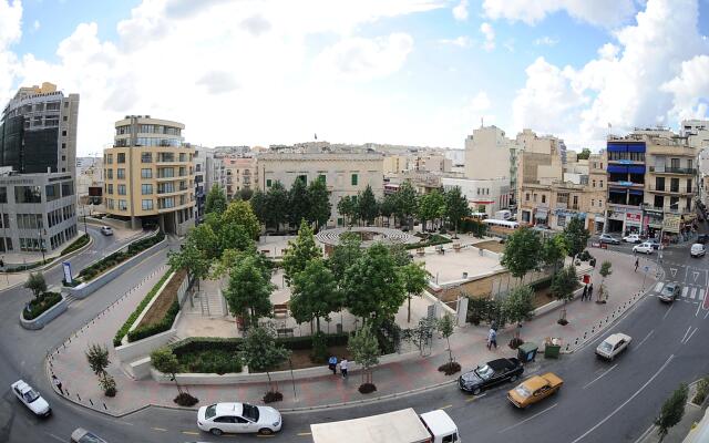 Onyx Suites & Apartments