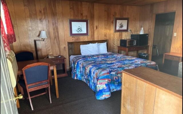 Love Hotels Western Holiday by OYO at Harlan Lake NE