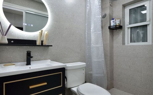 Newly Renovated 1BDR Apt Old Shanghai