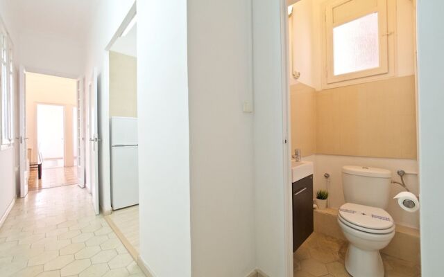 Gaudi Eixample Apartment