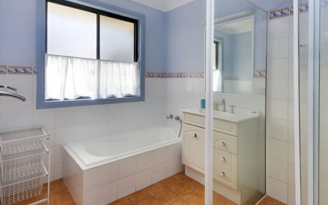 Anchor Down at Hat Head