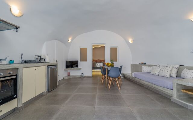 Cally Cave House