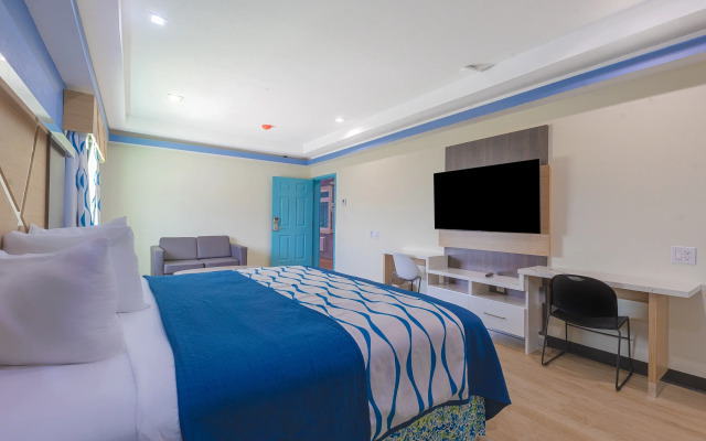 La Vyoma Villas, Westpark Hwy 6