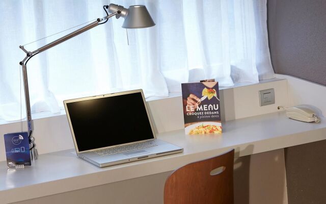 Campanile Chambray Les Tours