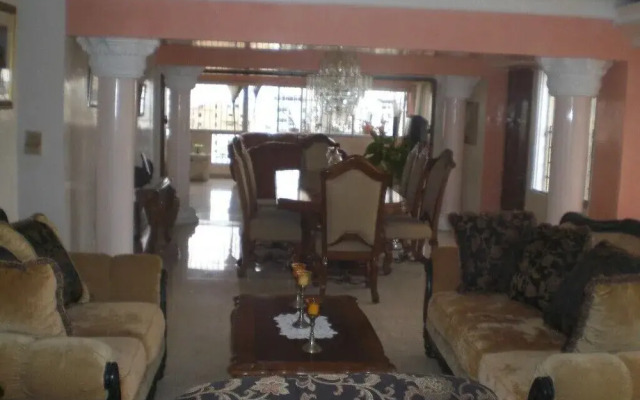 Spacious & Comfortable Penthouse in DR