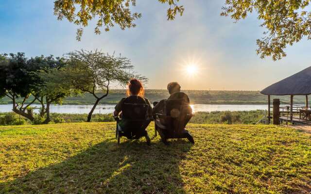 Crocodile Bridge Safari Lodge