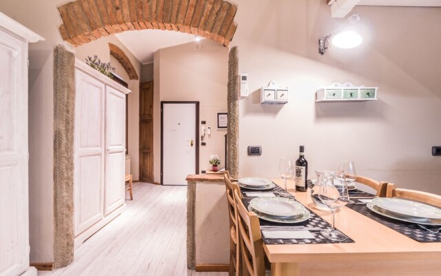 A Few Steps to The Duomo Upscale 2BD Apt