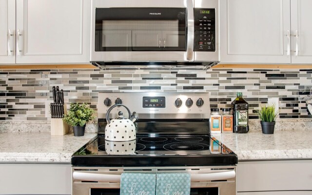 Quiet Getaway, Modern Kitchen and Foosball Table