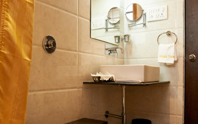 Hotel Golden View