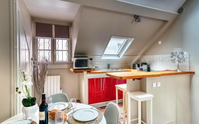 2066 - Saint Germain des Prés - Amazing Duplex