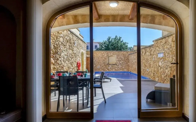 A Stunning Pet Friendly Villa With a Pool Gozo