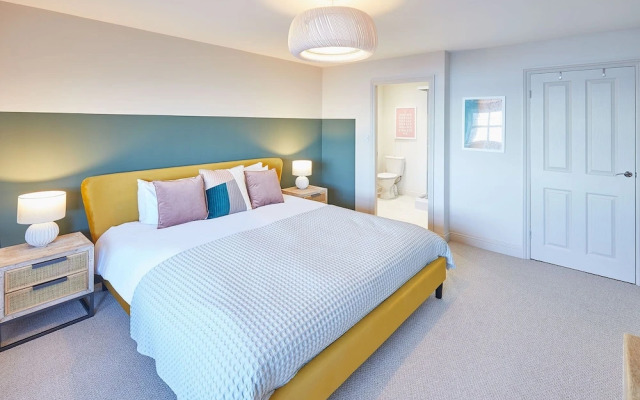 Host Stay Salty Seaview