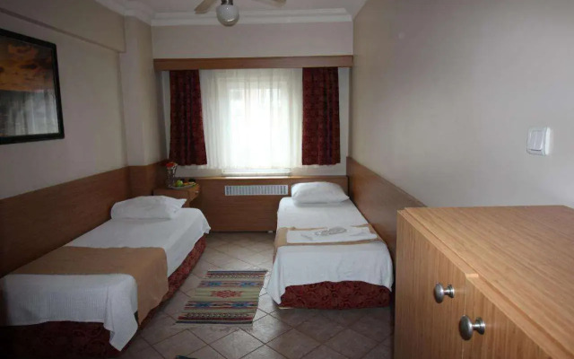 Kadikoy Otel Konak