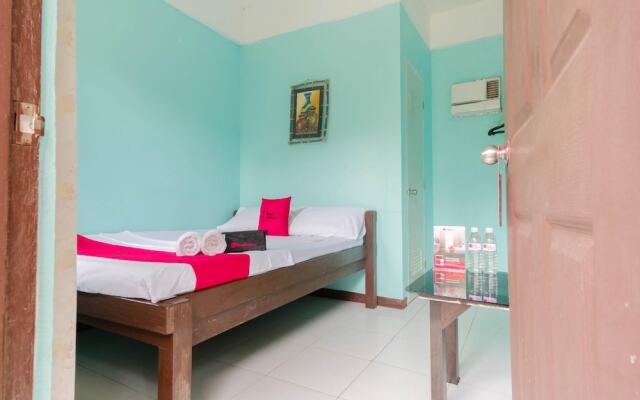 RedDoorz @ Dinagpan Street Coron