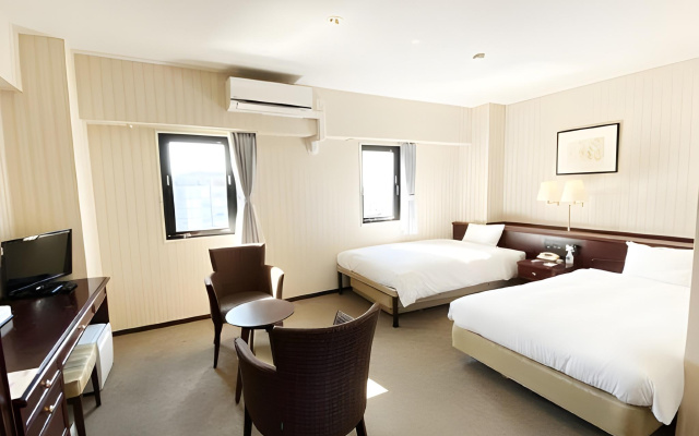 Smile Hotel Kitaasaka – Guest Rooms – Asaka