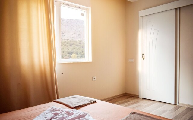 Spacious 2 Bedroom With Mountain View Free Wifi