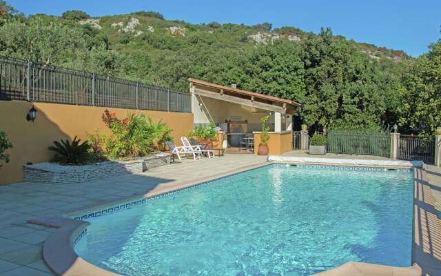 Modern Villa with Private Pool in Ledenon