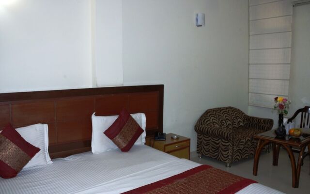 Maxfort Budget Hotel Gurgaon