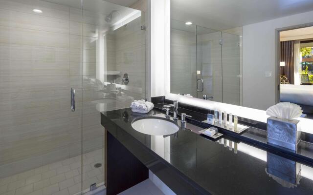 Doubletree by Hilton Newark - Fremont