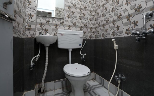 Upasana Guest House By OYO Rooms