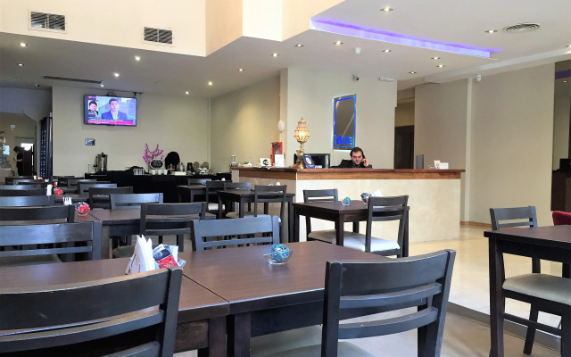 TH Bue Hotel
