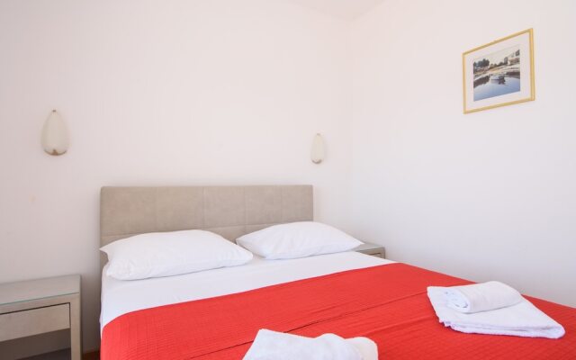 A2-apt w. Shared Pool & Balcony,next to the Beach