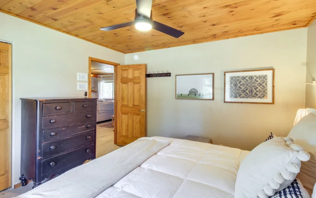 Cozy Heber Cabin Retreat w/ Deck + Fireplace!