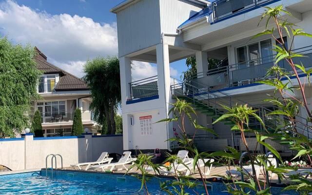 Отель Солнечный