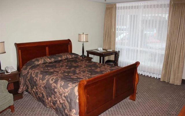 The Monticello Hotel