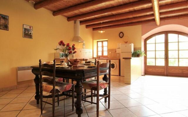 Gîte Allègre, 4 pièces, 6 personnes - FR-1-582-161