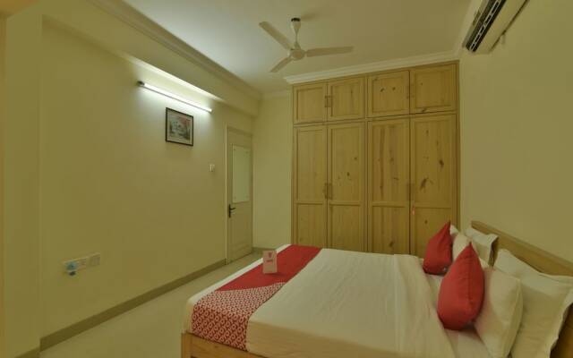 OYO 12993 Pramila Court