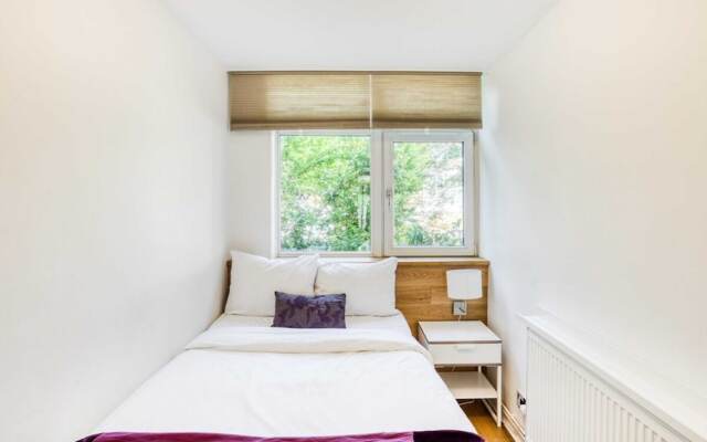 Homely 4 Bedroom House in Brixton