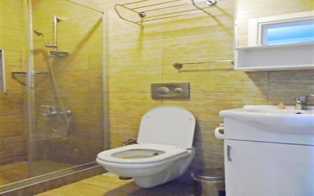 Leon Suites