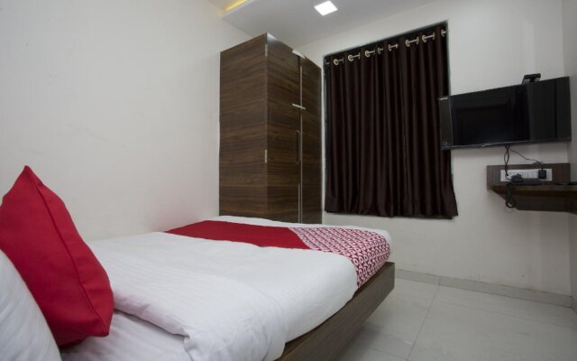 Hotel Blh By OYO Rooms