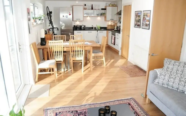 Canal View Apartment