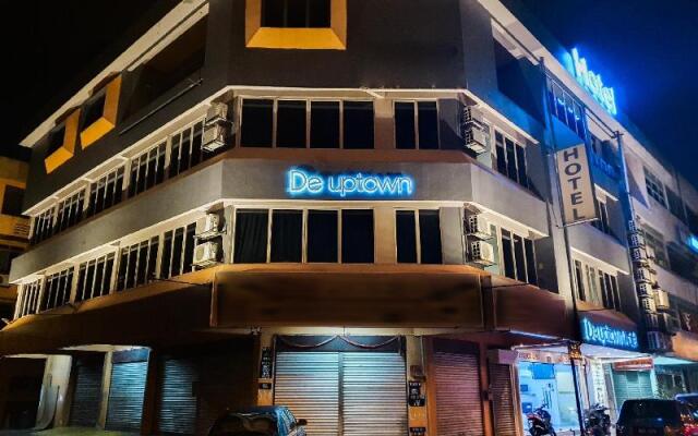 De UPTOWN Hotel @ P.J. 222