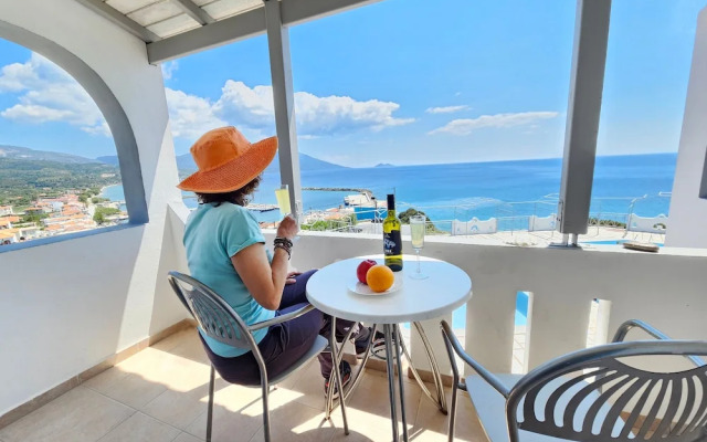 Pavlis Studios Ormos