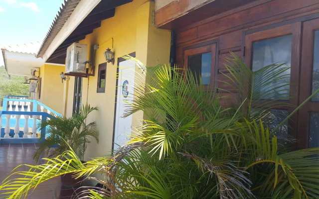 Sea Horizon Apartments (across from Mambo Beach)
