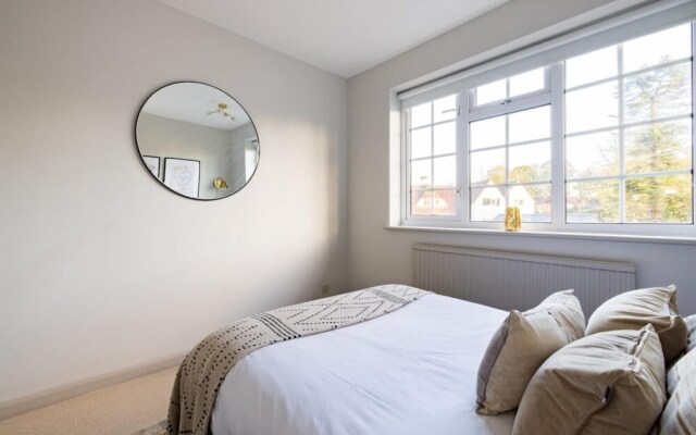 The Wycombe House - Inviting 5bdr House With Garden