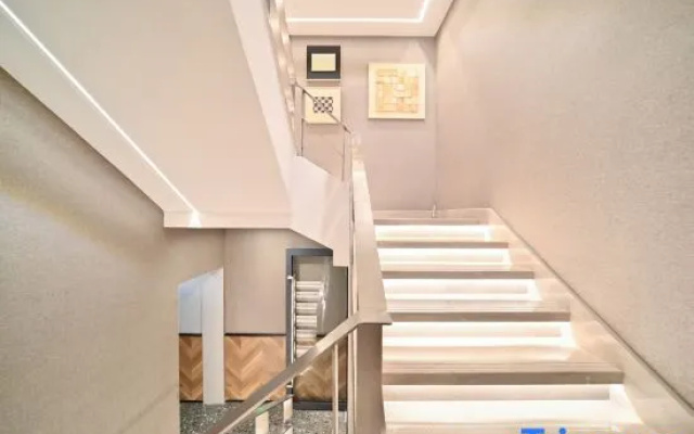 Mijia Youth Hotel (798 Art Park Gaojiayuan Subway Station Branch)