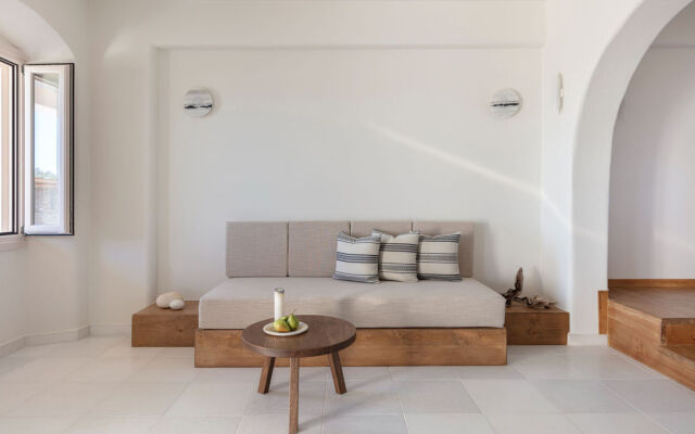 Ammothines Cycladic Suites