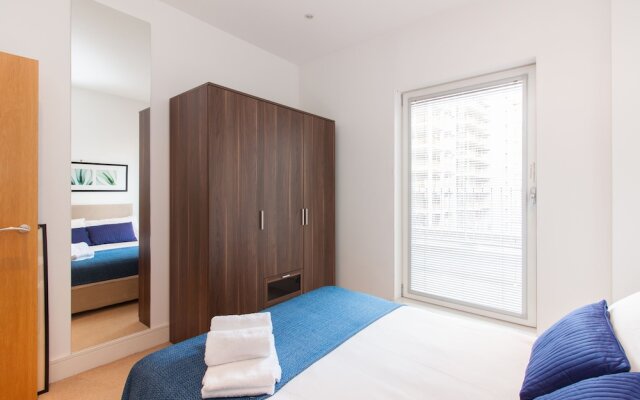 Docklands Delux Apartment