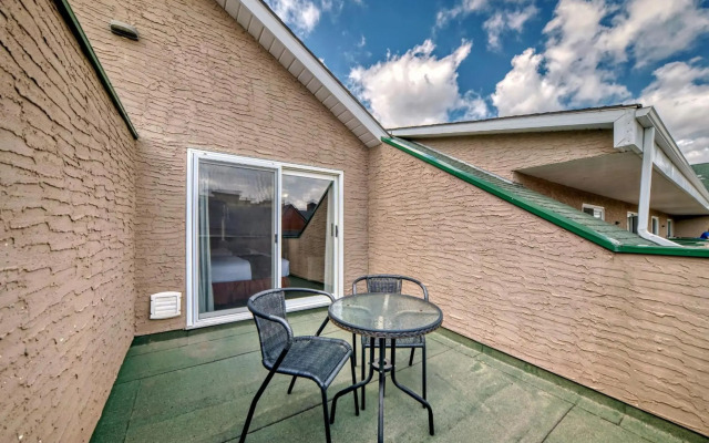 Stony Plain Inn and Suites