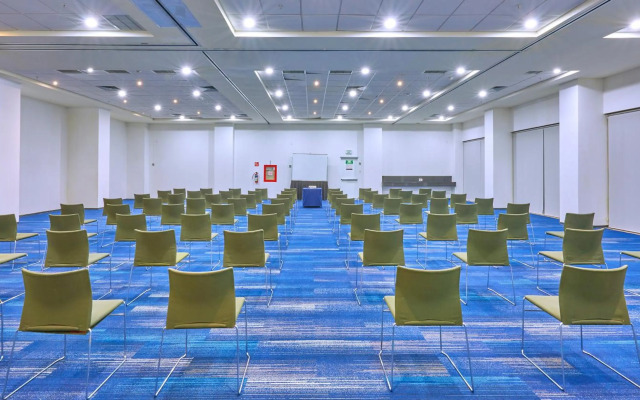 Holiday Inn Guadalajara Patria Universidad by IHG