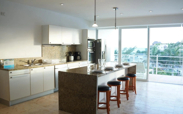 Magia Beachside by Bric
