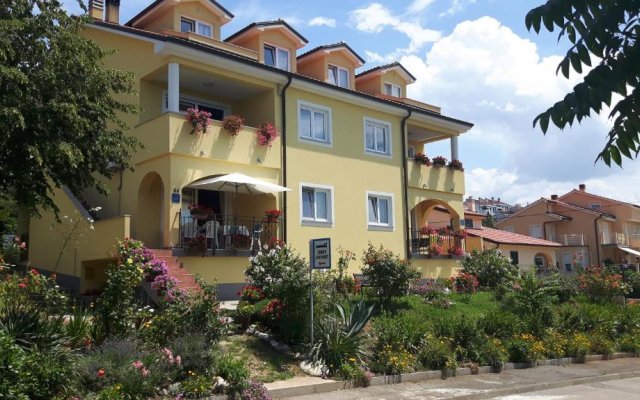 Apartments Topalović
