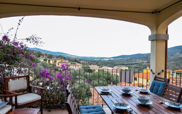 Casa Irene With Balcony In Budoni